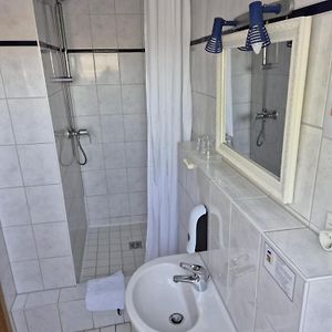 Standard Zimmer mit zwei Einzelbetten